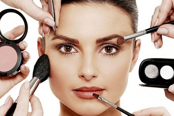 Il make up perfetto per un servizio fotografico