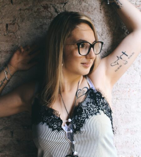 Modella